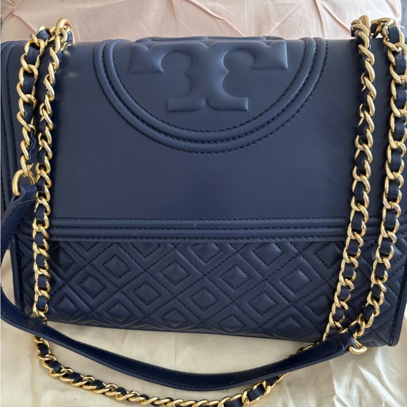 Tory Burch Navy Quilted Shoulder Bag with Gold Chain - Medium Fleming Bag - Picture 12 of 14